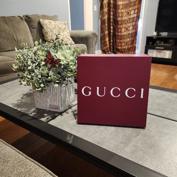 Gucci Gift Bag/Box Combo - Picture 8 of 15